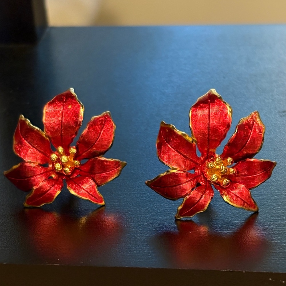 CERRITO Christmas, poinsettia, signed Vintage earrings, gold tone